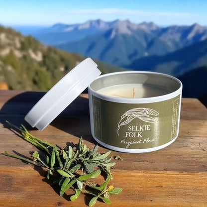 Handmade Freycinet Flora soy candle by Selkie Folk Tasmania featuring native eucalyptus and tea tree scents